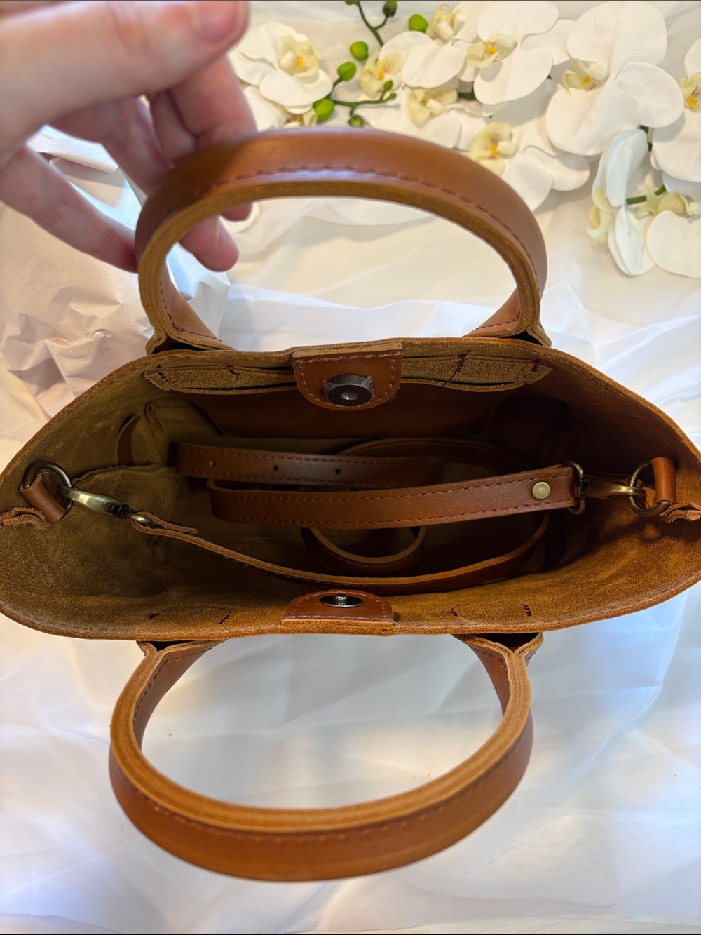 Portland Leather Goods Special Edition Large Raindrop Crossbody Bag - Picture 11 of 11
